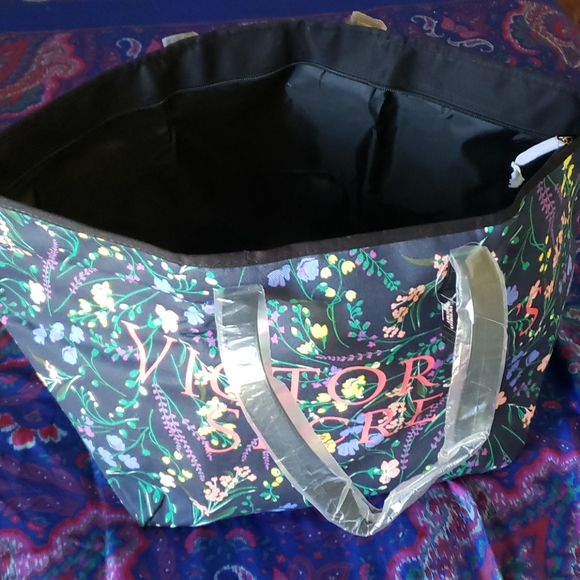 *VS* Large Floral Canvas Tote - Picture 6 of 8